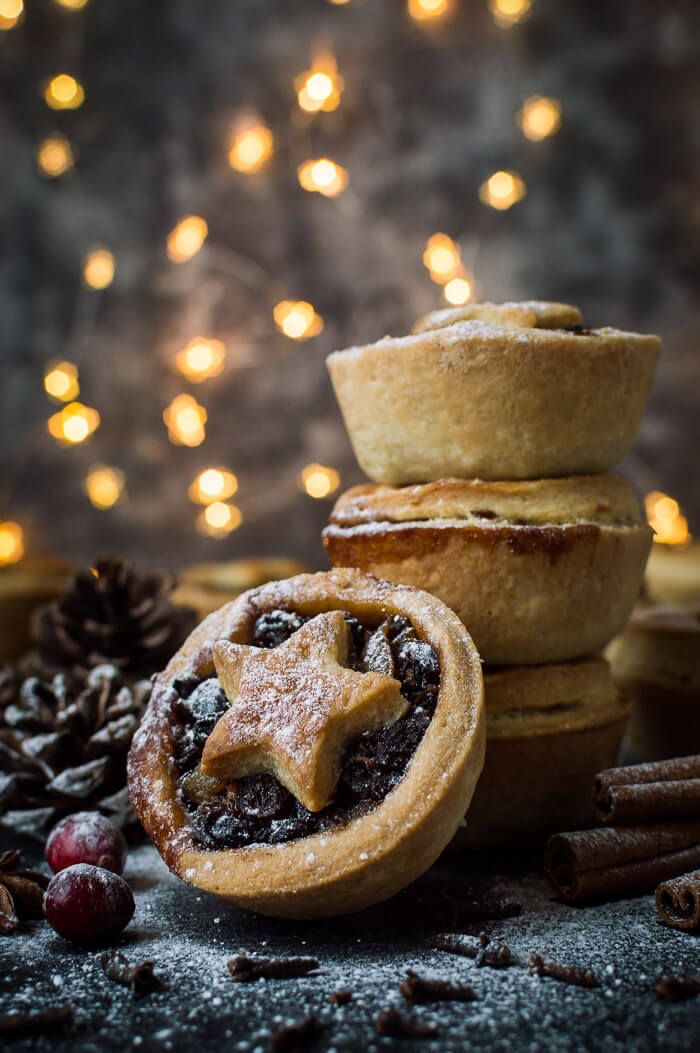 Deep home-made mince pies